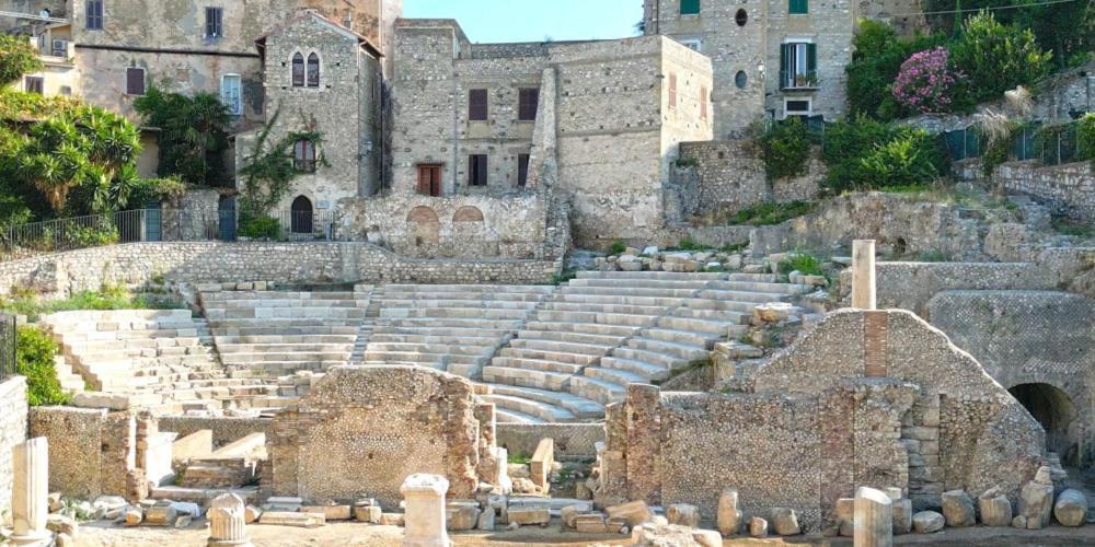 Casa Vitelli - Centro Storico A Due Passi Da Tutto Terracina Exterior foto