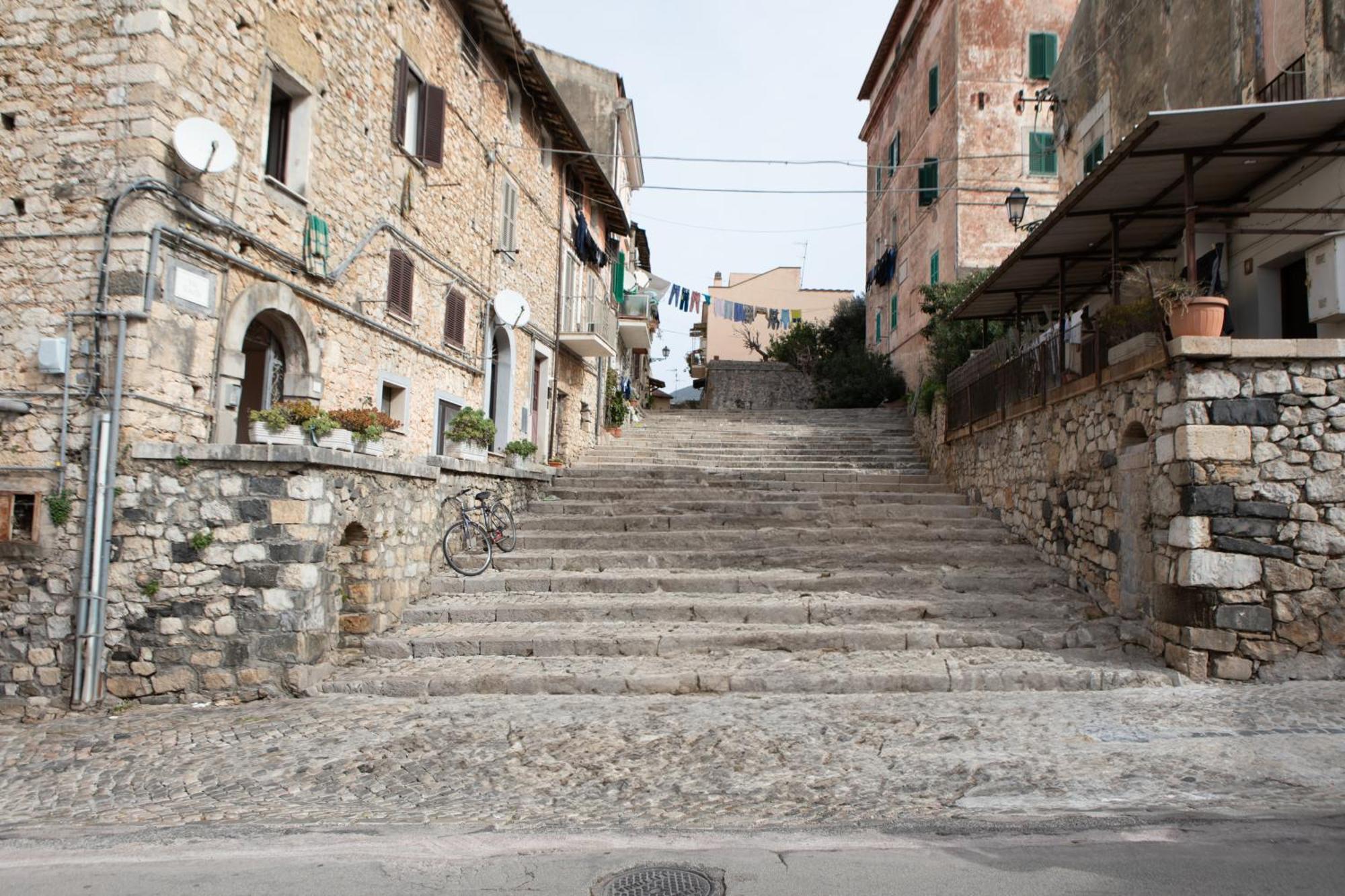 Casa Vitelli - Centro Storico A Due Passi Da Tutto Terracina Exterior foto